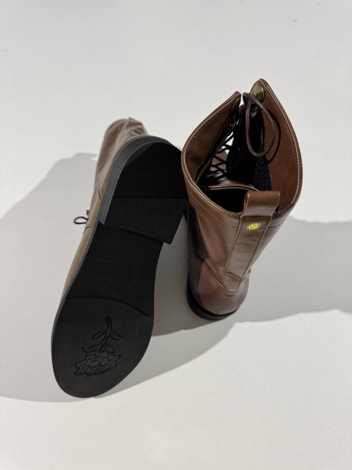 Harrison – Damskie wysokie skórzane botki sznurowane