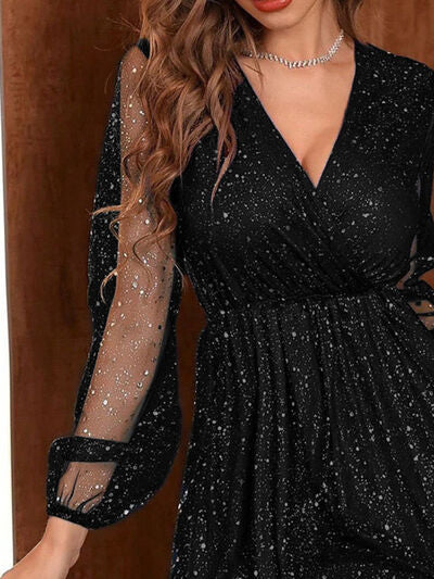 Eliza – Elegancka Sukienka z Połyskiem i Przezroczystymi Rękawami Dla Kobiet