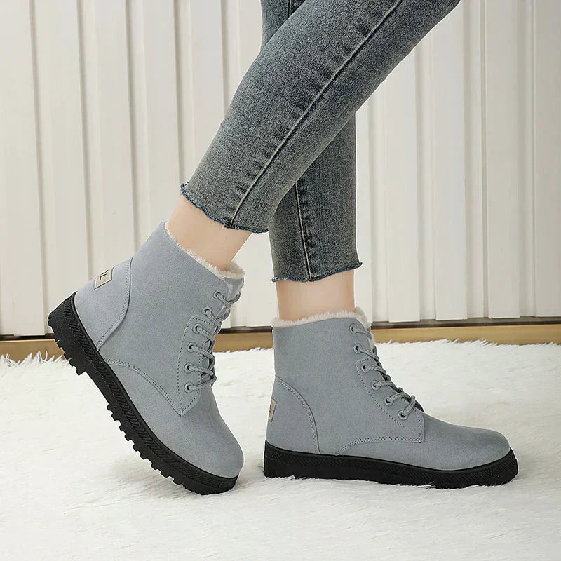 Laura – Damskie zimowe buty sznurowane z ociepleniem o klasycznym fasonie