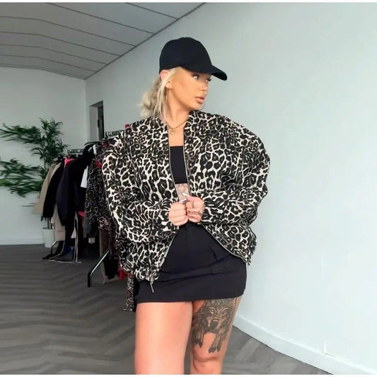 Leona - Kurtka damska w panterkę oversize z długim rękawem