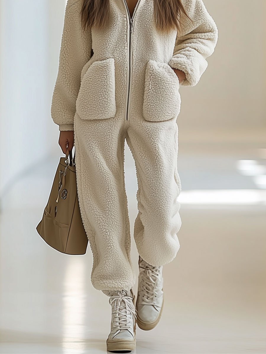 Lina – Ciepły damski kombinezon z kapturem zapinany na zamek