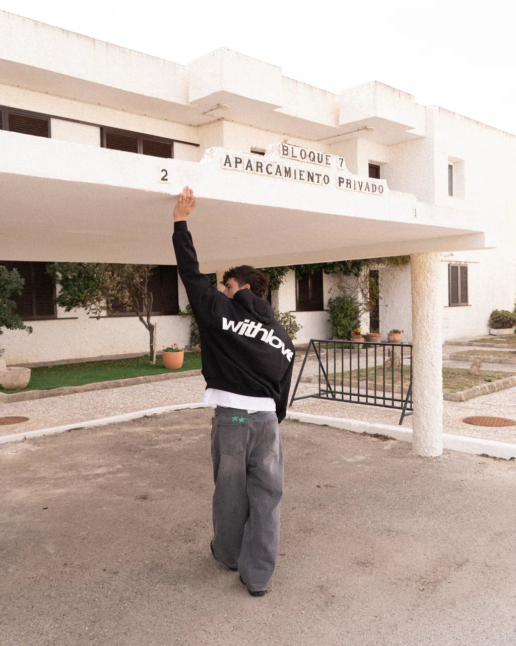 Maya - Bluza damska oversize z kapturem i kieszenią kangurką