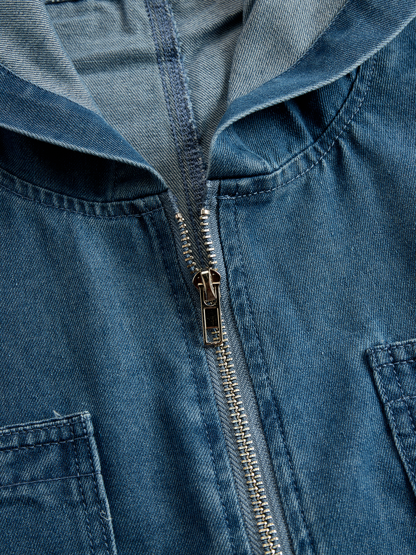 Nora – Damski długi kombinezon z kapturem i zamkiem