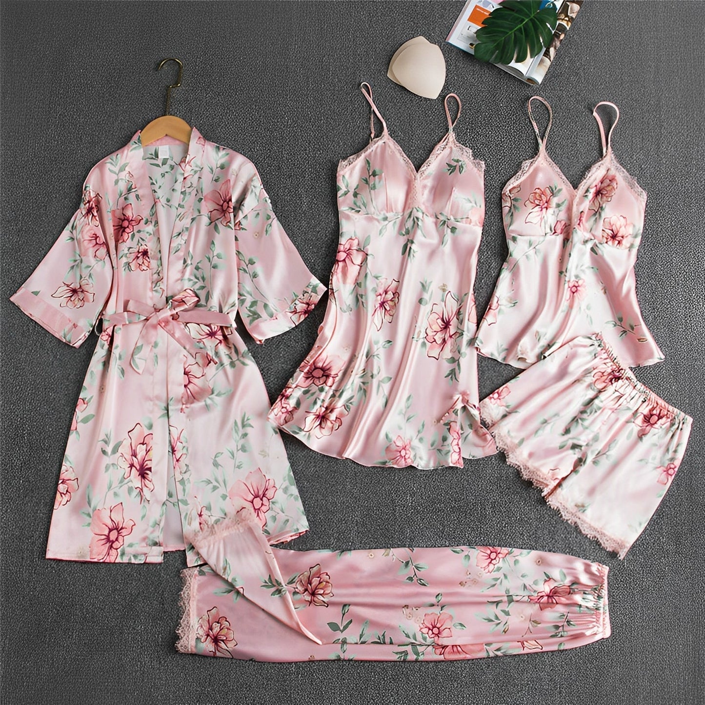 Isabella – Jedwabisty komplet satynowej bielizny nocnej damskiej