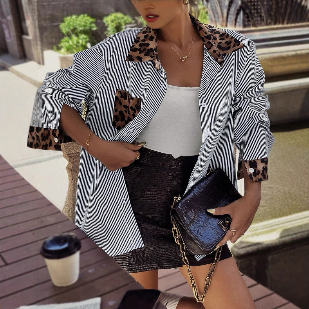 Nina – Wzorzysta Koszula Damska z Kontrastowym Kołnierzykiem