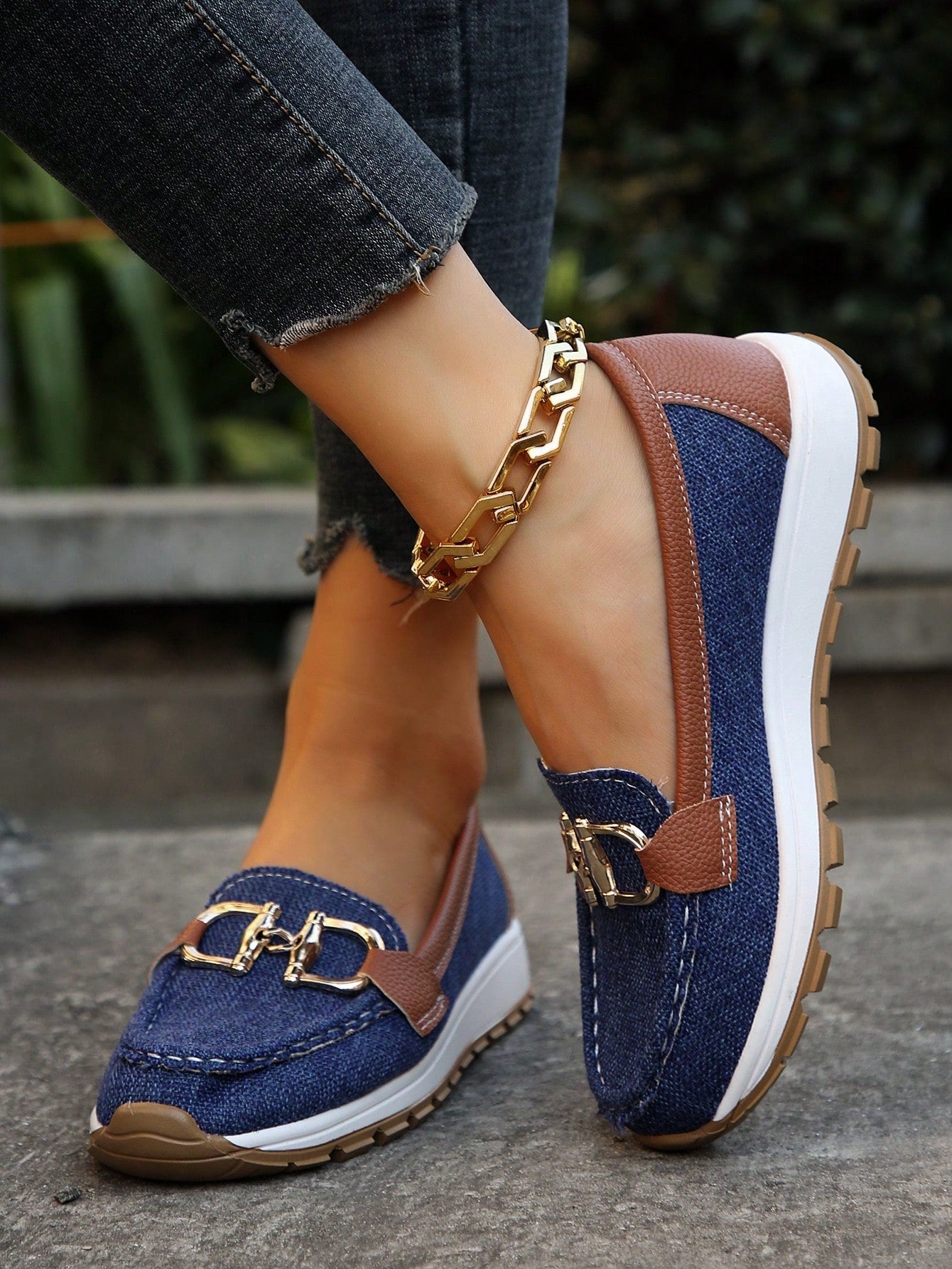Gisela – Lässige Slipper für Damen - Image 3
