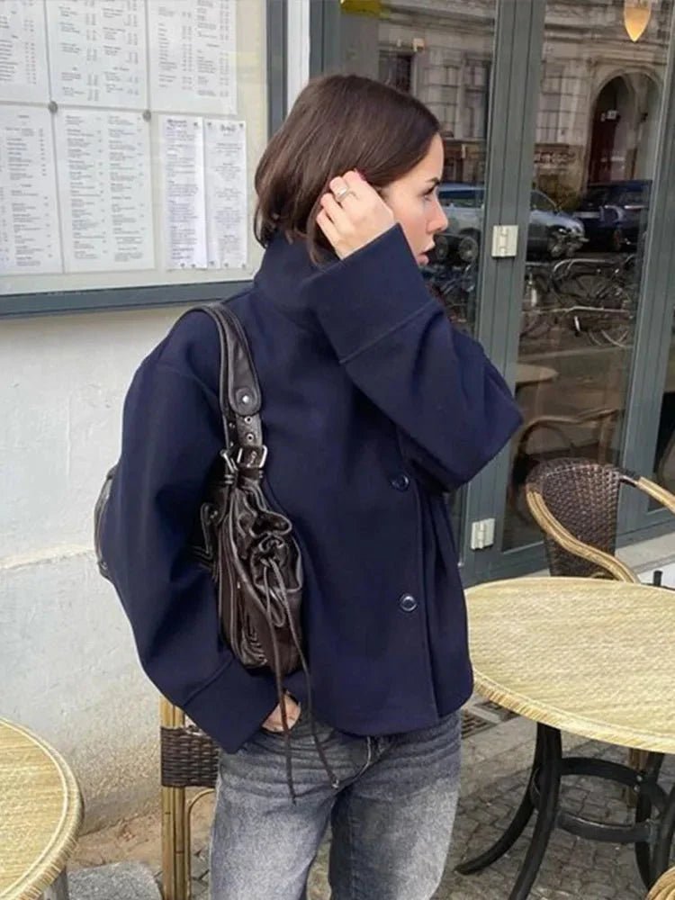 Kurtka damska z wysokim kołnierzem i luźnym krojem - J&B; - 17 - Livia-Moda