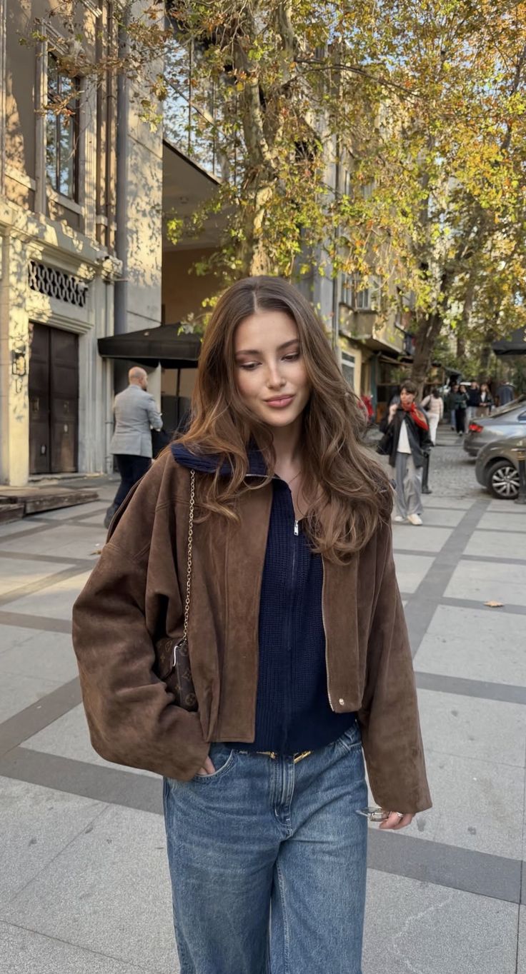 Kurtka bomberowa damska, oversize, z zamkiem błyskawicznym - J&B; - 11 - Livia-Moda
