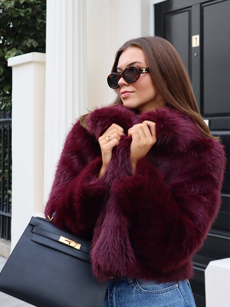 Damska kurtka ze sztucznego futra o skróconym kroju z oversize’owym kołnierzem - J&B; - 11 - Livia-Moda