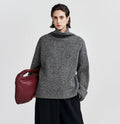 Damska bluzka oversize z wysokim kołnierzem i swobodnym krojem - J&B; - 1 - Livia-Moda