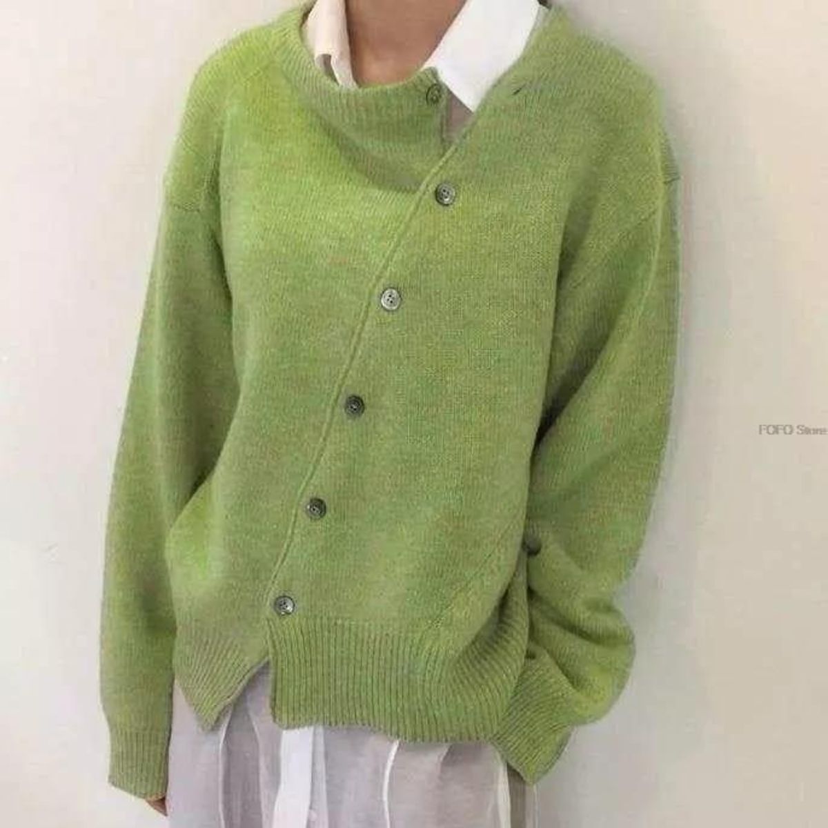 Damska sweter z dzianiny o luźnym kroju z guzikami - L&S; - 3 - Livia-Moda