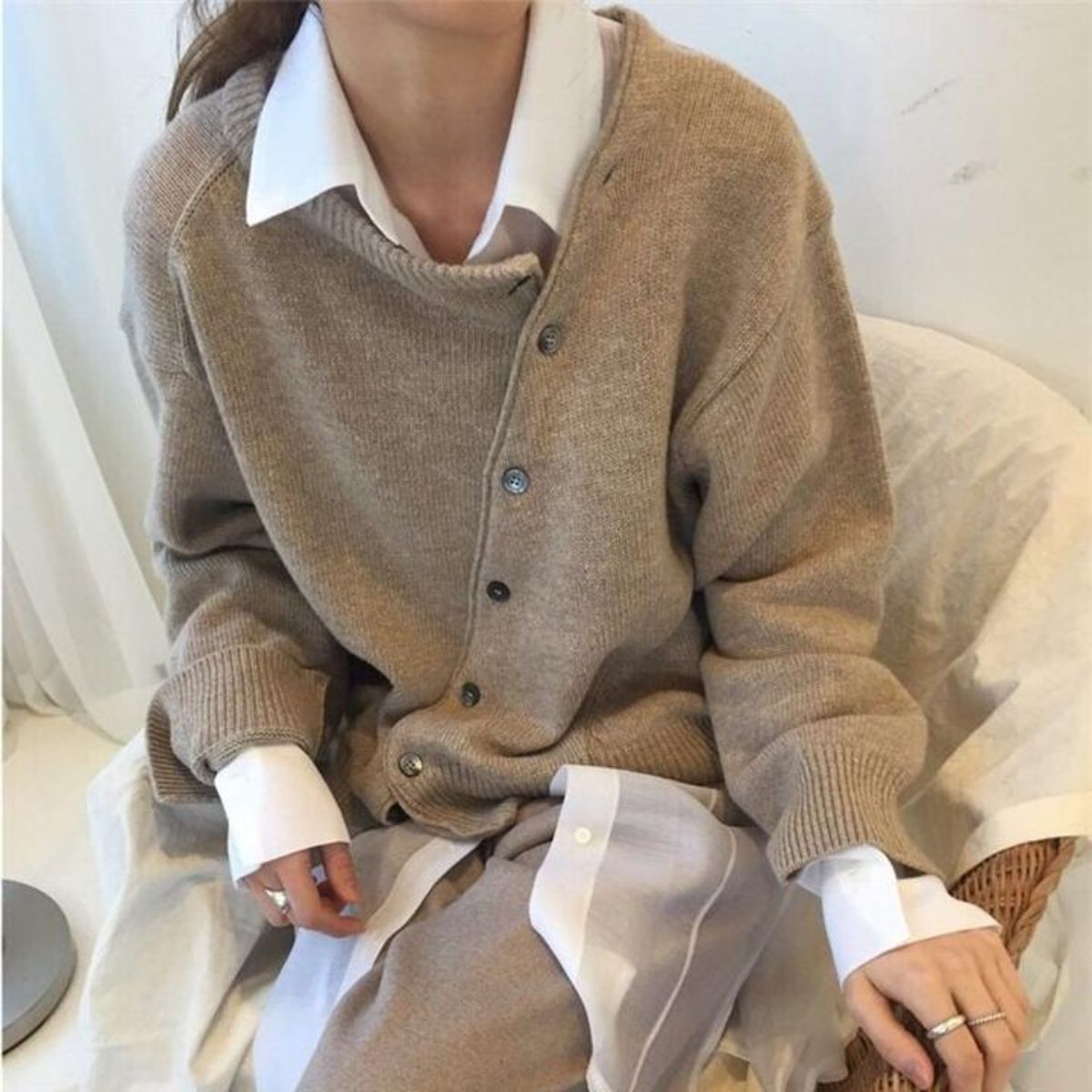 Damska sweter z dzianiny o luźnym kroju z guzikami - L&S; - 4 - Livia-Moda