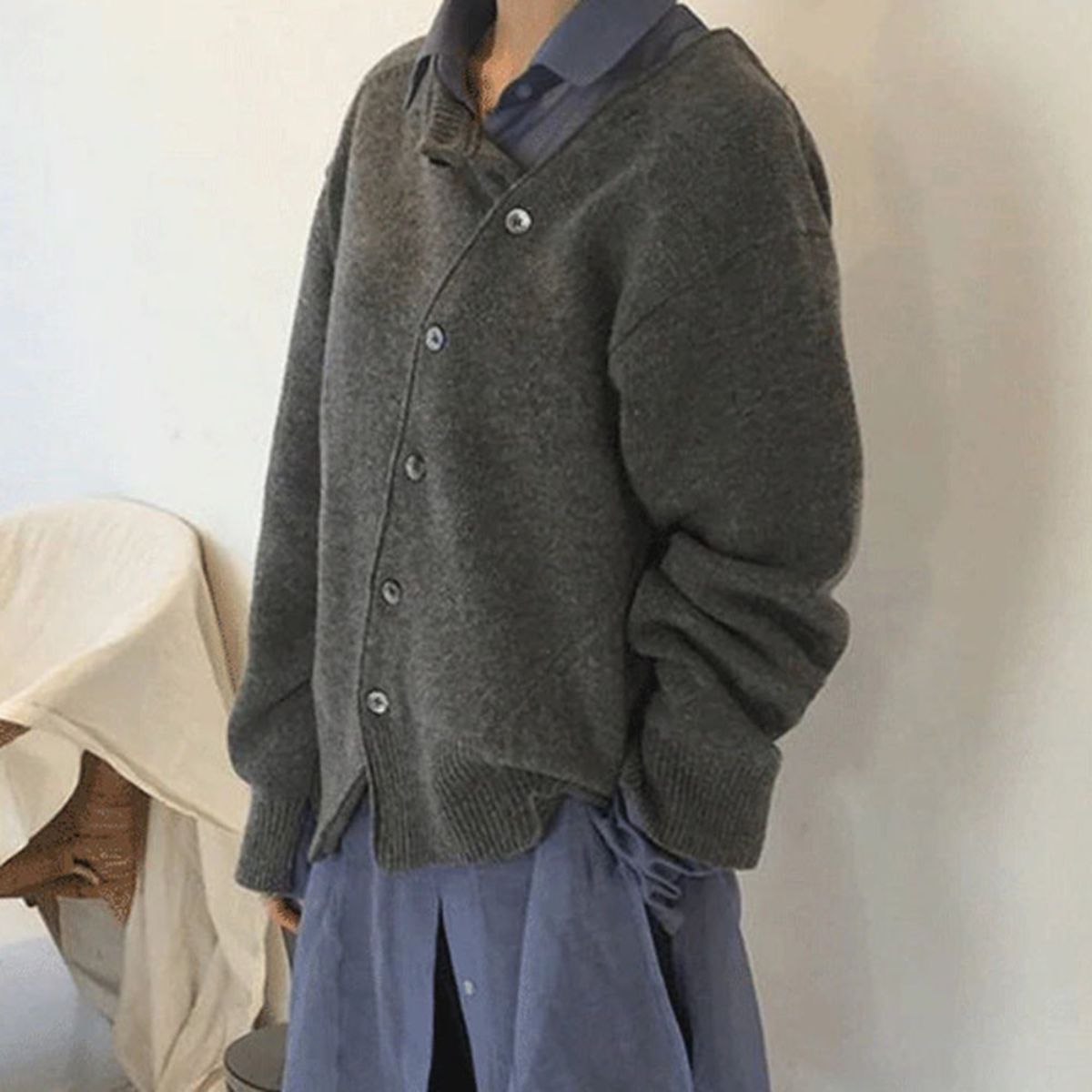 Damska sweter z dzianiny o luźnym kroju z guzikami - L&S; - 5 - Livia-Moda