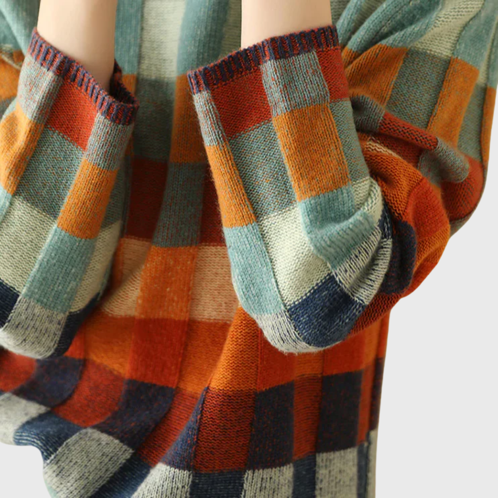 Stylowy damski sweter z wysokim kołnierzem, o żywych wzorach w kratę i luźnym kroju - L&S; - 4 - Livia-Moda