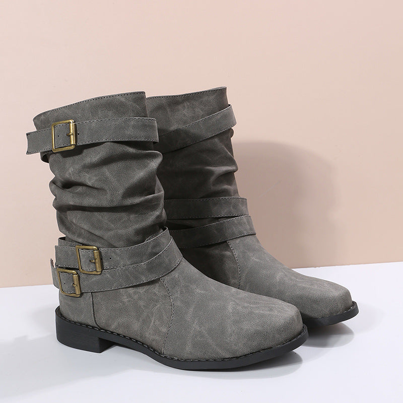 Damskie buty na niskim obcasie z eleganckimi klamrami - J&B; - 3 - Livia-Moda