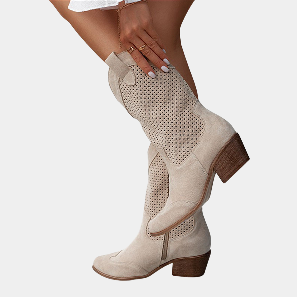Damskie buty kowbojskie z perforowanym wzorem i grubym obcasem - J&B; - 5 - Livia-Moda