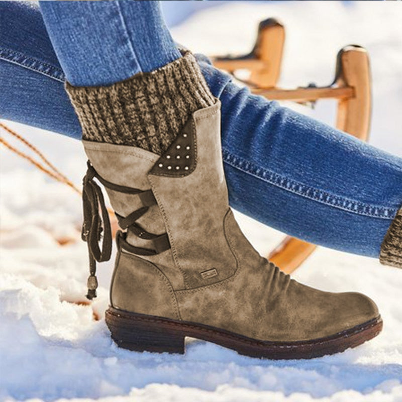 Stylowe damskie botki z kwiatowym wzorem i klamrami - J&B; - 7 - Livia-Moda
