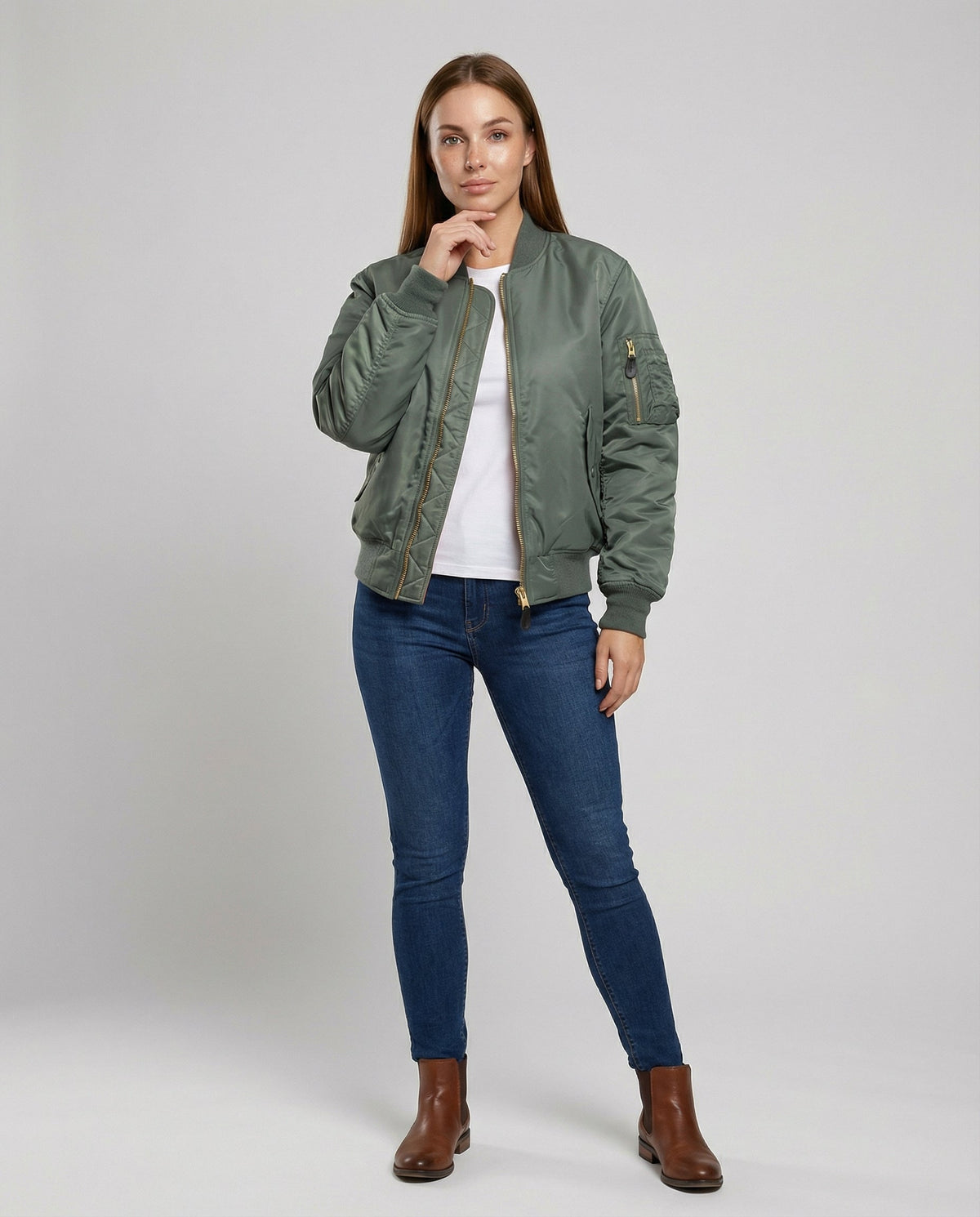 Kurtka bomberka damska – Luźny krój z praktycznymi kieszeniami - J&B; - 2 - Livia-Moda
