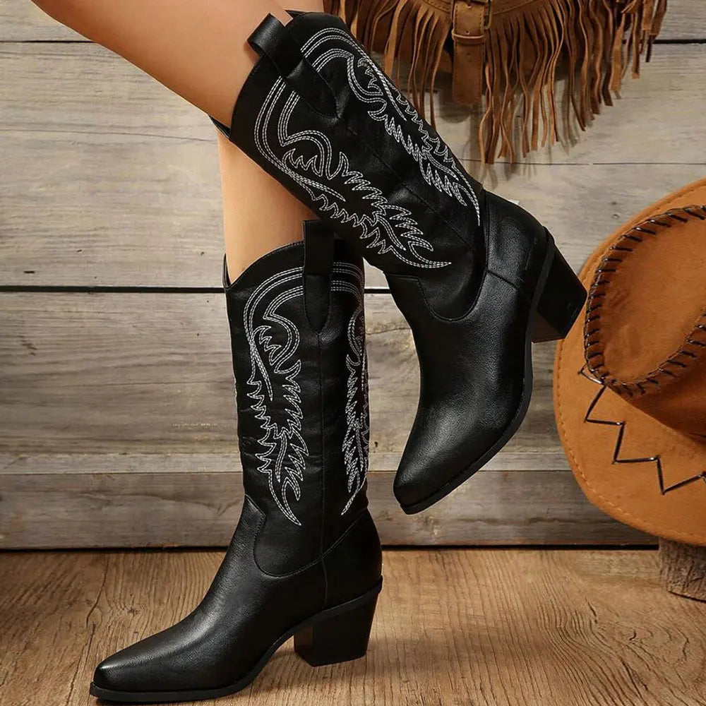 Damskie buty w stylu westernowym z grubym obcasem i bogatymi haftami - J&B; - 1 - Livia-Moda