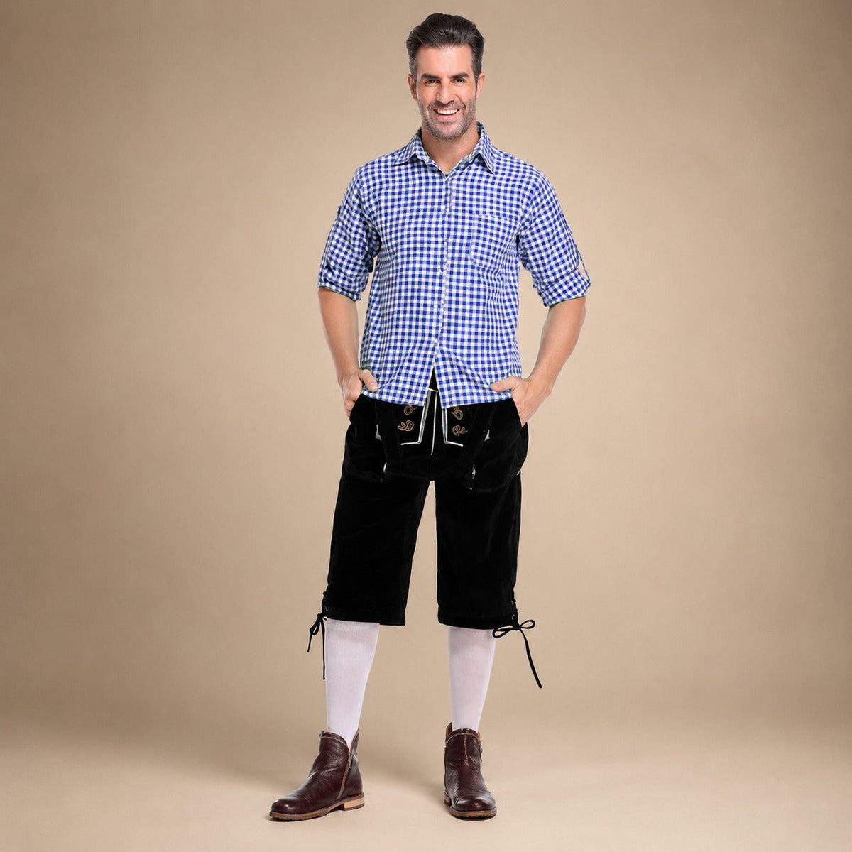 Strój dla mężczyzn z skórzanymi spodniami, koszulą w kratę i szelkami na Oktoberfest - 10 - Livia-Moda