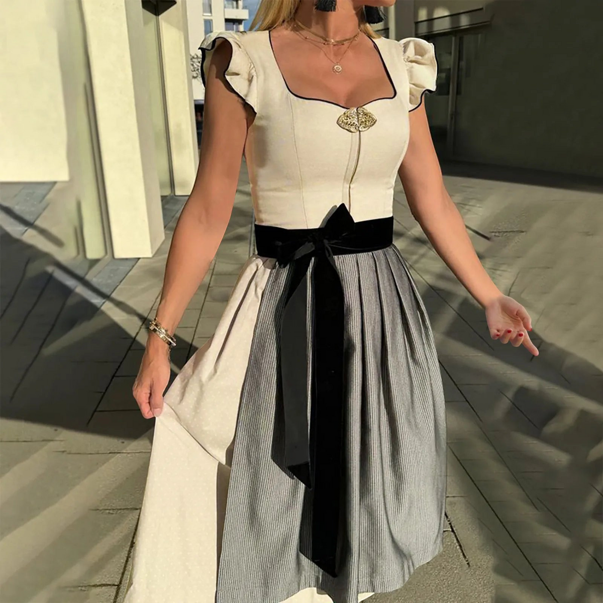 Sukienka dirndl damska z falbanami i dopasowanym krojem | L&V - 3 - Livia-Moda