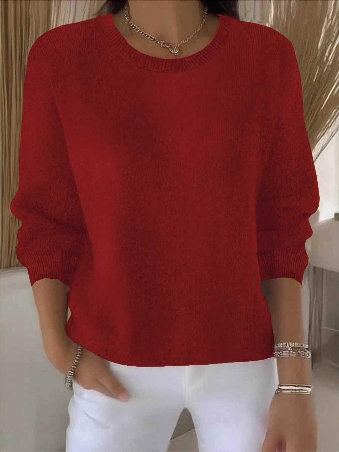 Sweter damski o luźnym kroju z okrągłym dekoltem i wygodnym fasonie | L&V - 6 - Livia-Moda