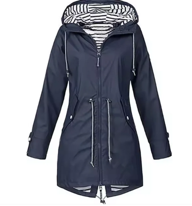 Kurtka damska z kapturem o luźnym kroju i praktycznymi detalami | L&V - 6 - Livia-Moda