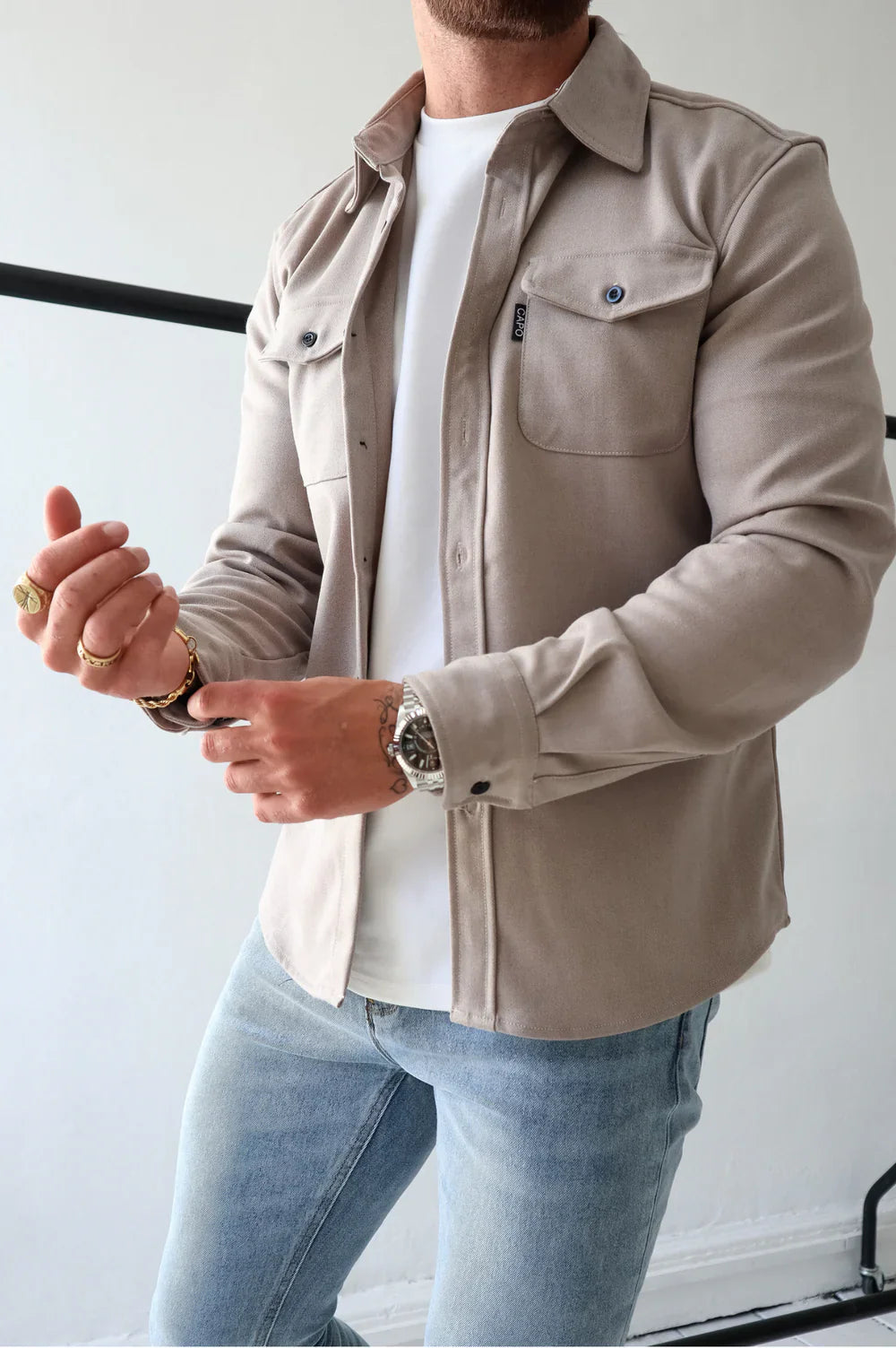 Herrenjacke mit zwei praktischen Brusttaschen und lässigem Schnitt | A&B - 17 - Annoboutique