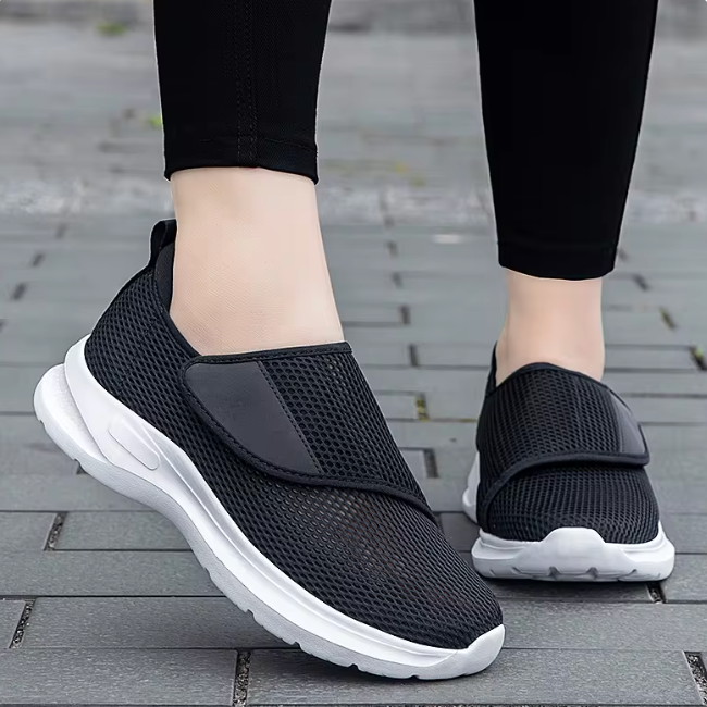 Regulowane buty komfortowe damskie - Extra szeroka forma i oddychająca siateczka - J&B - 6 - Livia-Moda