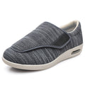 Bequeme Herren Slipper für Diabetiker - Weite Passform & Verstellbarer Klettverschluss - J&B - 3 - Atelier-Zofia