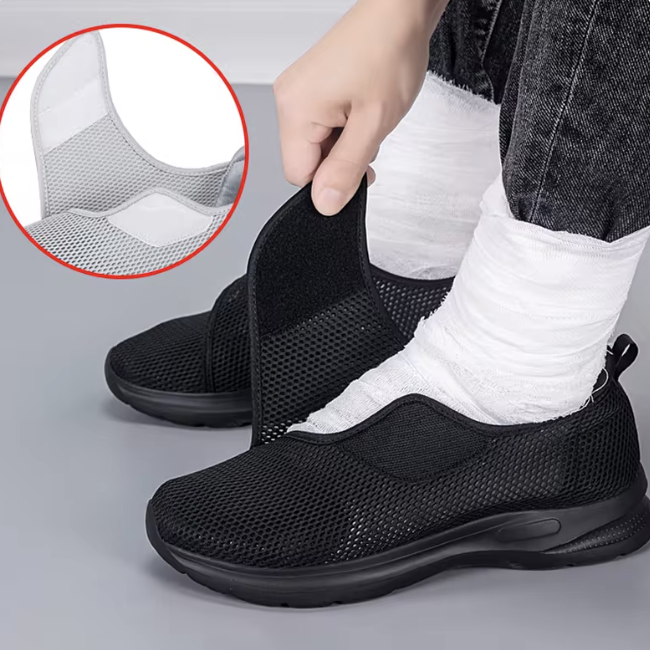 Diabetikerfreundne Slipper dla kobiet - Extra szeroka forma z regulowanym designem - J&B - 1 - Livia-Moda