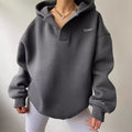 Pullover damski z kapturem i luźnym krojem | L&V - 3 - Livia-Moda