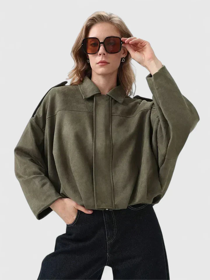 Kurtka damska o luźnym kroju z funkcjonalnymi detalami | L&V - 1 - Livia-Moda