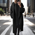 Płaszcz damski oversized z podwójnym zapięciem i luźnym krojem | L&V - 2 - Livia-Moda
