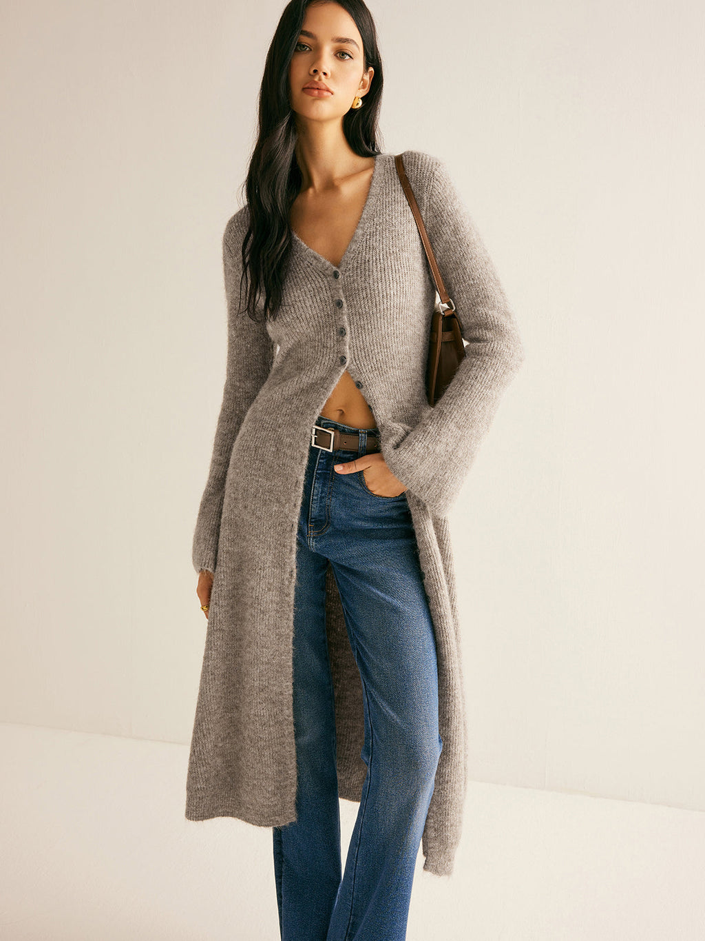 Cardigan damski z dekoltem w serek i długim rękawem | L&V - 5 - Livia-Moda