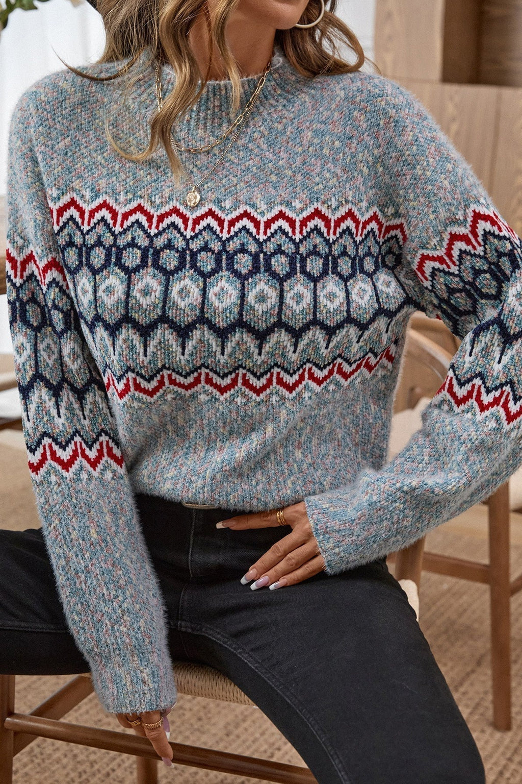 Pullover damski z okrągłym dekoltem i luźnym krojem | L&V - 4 - Livia-Moda