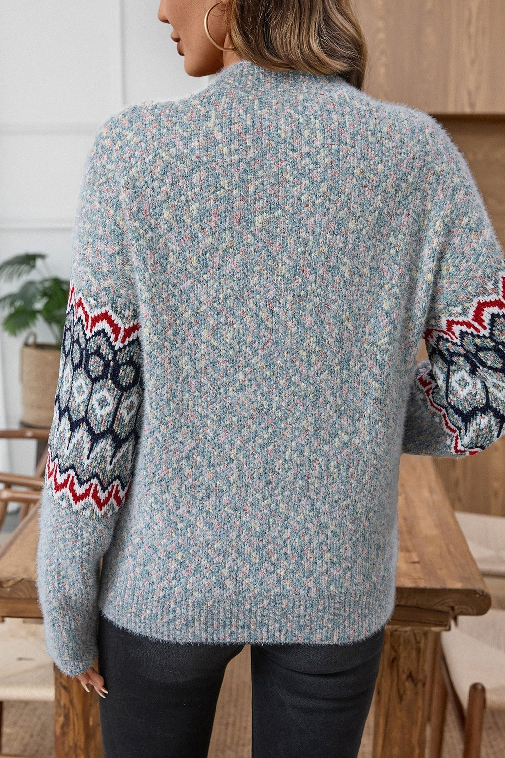Pullover damski z okrągłym dekoltem i luźnym krojem | L&V - 6 - Livia-Moda