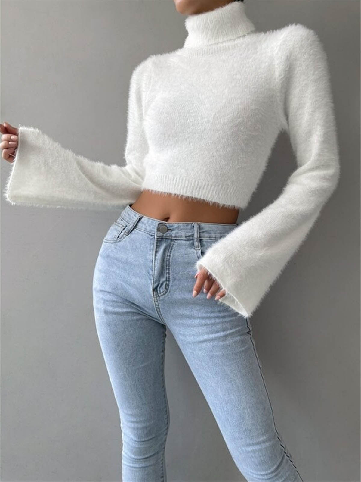 Pullover damski z wysokim kołnierzem i szerokimi rękawami | L&V - 3 - Livia-Moda