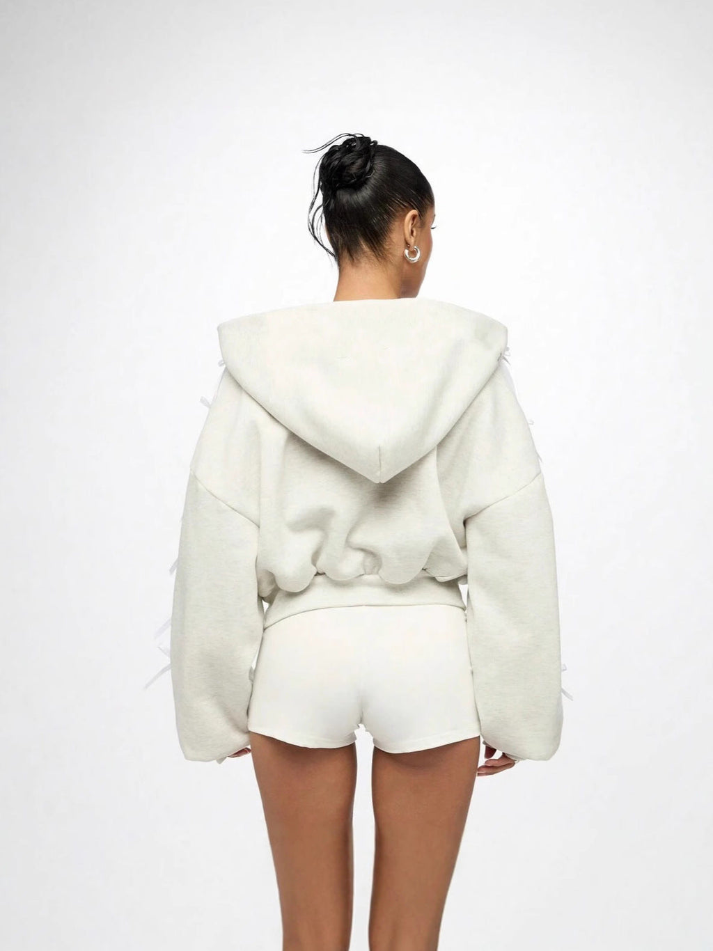 Hoodie damski z kapturem i detalami | L&V - 5 - Livia-Moda