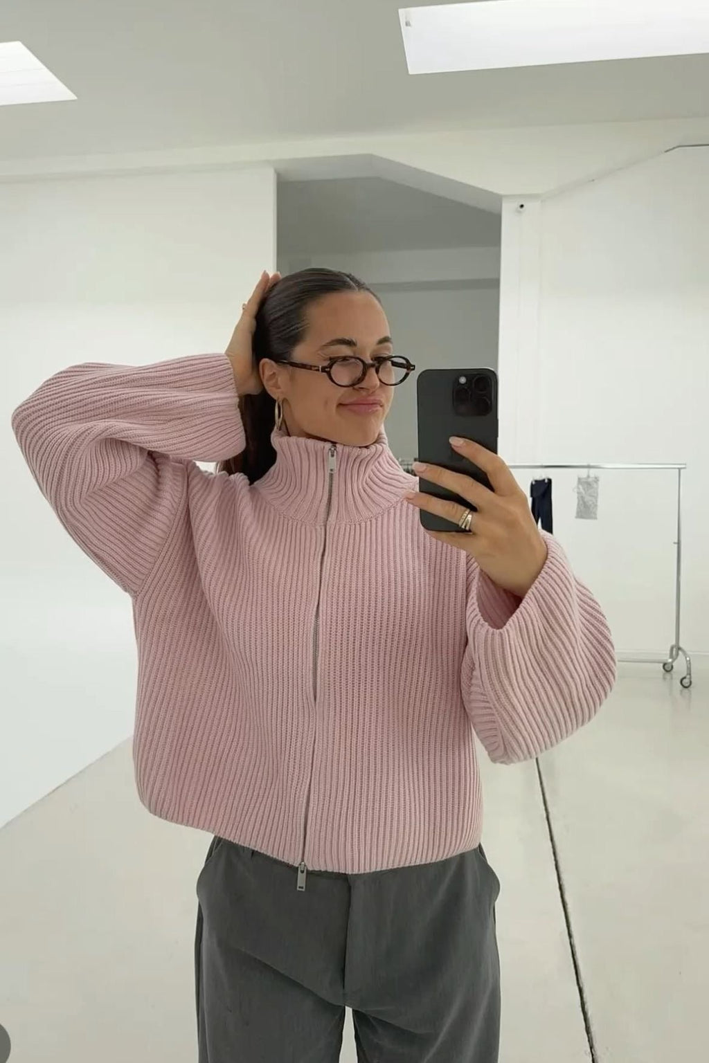 Pullover damski z wysokim kołnierzem i zamkiem | L&V - 6 - Livia-Moda