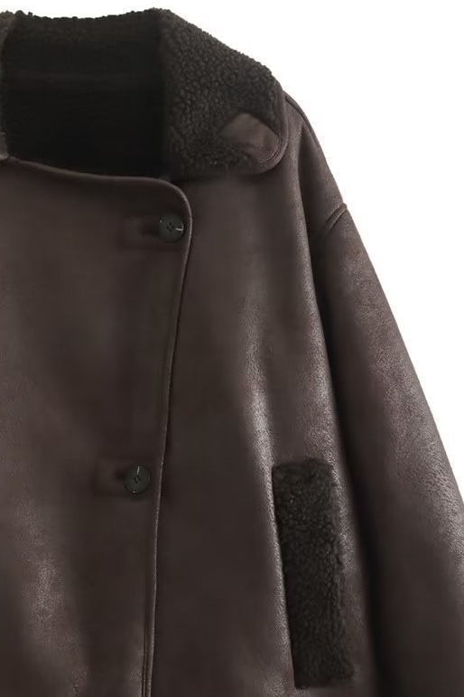 Kurtka Damska Oversized z Szerokim Rewersem i Guzikami | L&V - 5 - Livia-Moda