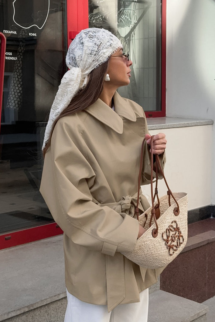 Kurtka damska z luźnym krojem i paskiem w talii | L&V - 4 - Livia-Moda
