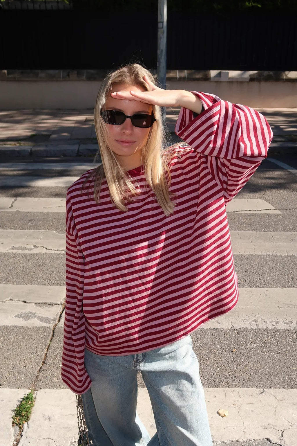 Pullover damski z luźnym krojem i długimi rękawami | L&V - 1 - Livia-Moda