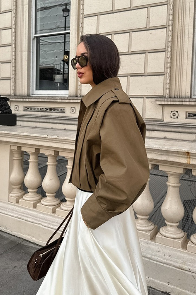 Kurtka Damska Oversized z Balonowymi Rękawami i Zapięciem na Guziki | L&V - 6 - Livia-Moda