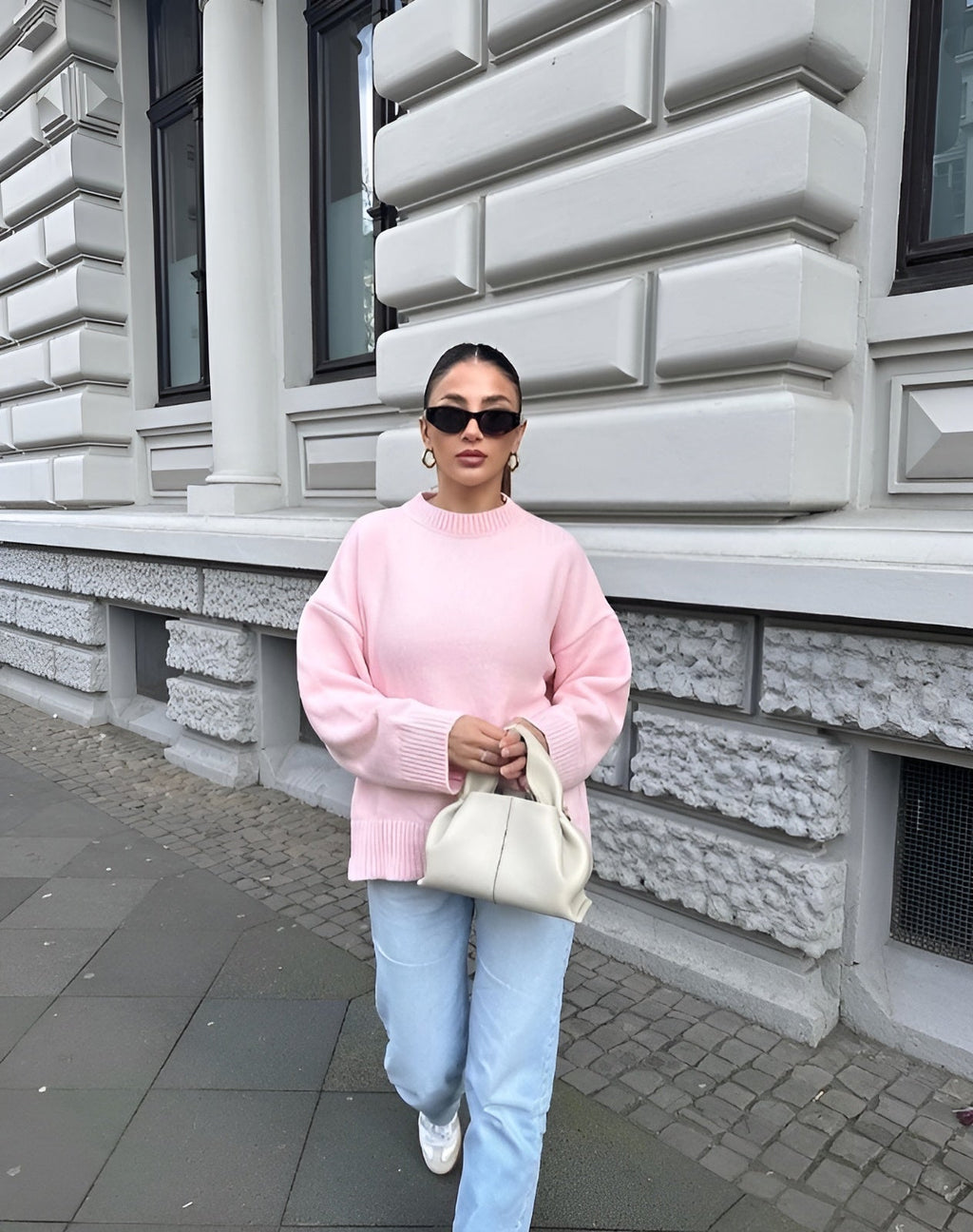 Pullover damski z luźnym krojem i długimi rękawami | L&V - 8 - Livia-Moda