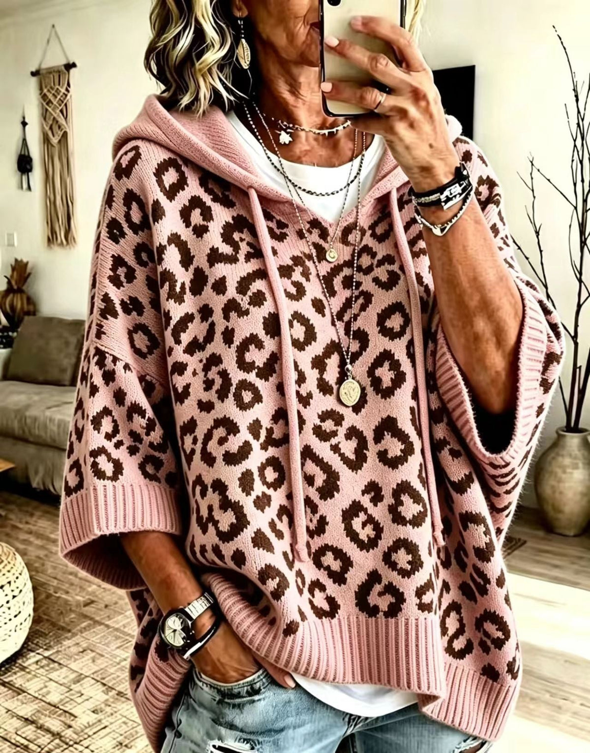 Pullover damski z kapturem w panterkę i luźnym kroju | L&V - 3 - Livia-Moda