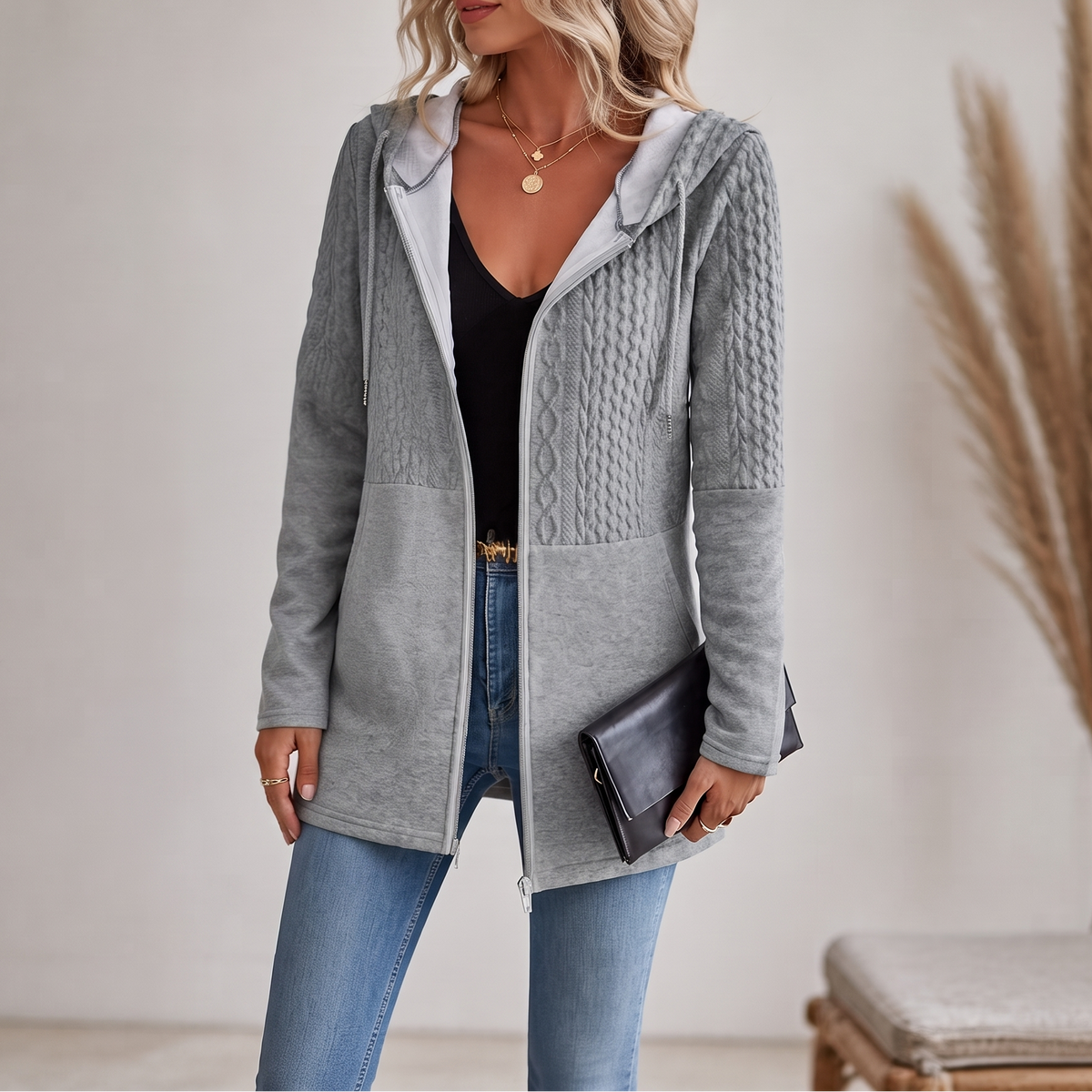 Hoodie Damski z Kapturem i Strukturalnym Wykończeniem | L&V - 11 - Livia-Moda