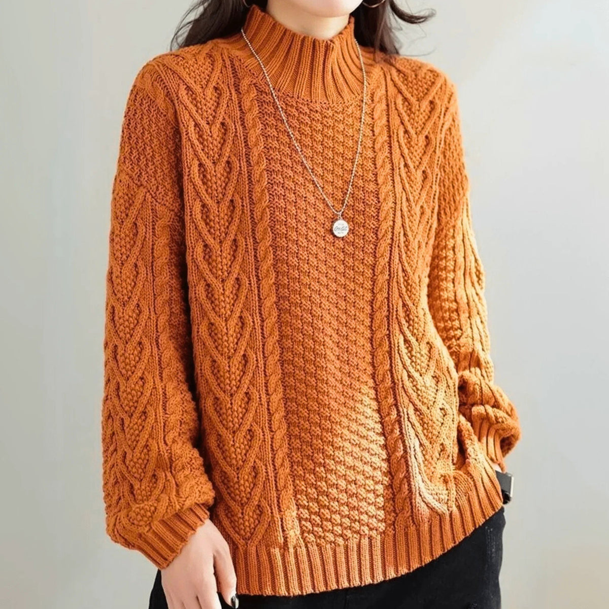 Pullover damski z kołnierzem stójkowym i luźnym krojem | L&V - 1 - Livia-Moda