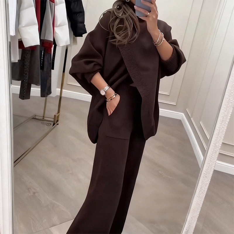 Stylowy zestaw damski z asymetrycznym swetrem i szerokimi spodniami | L&V - 3 - Livia-Moda