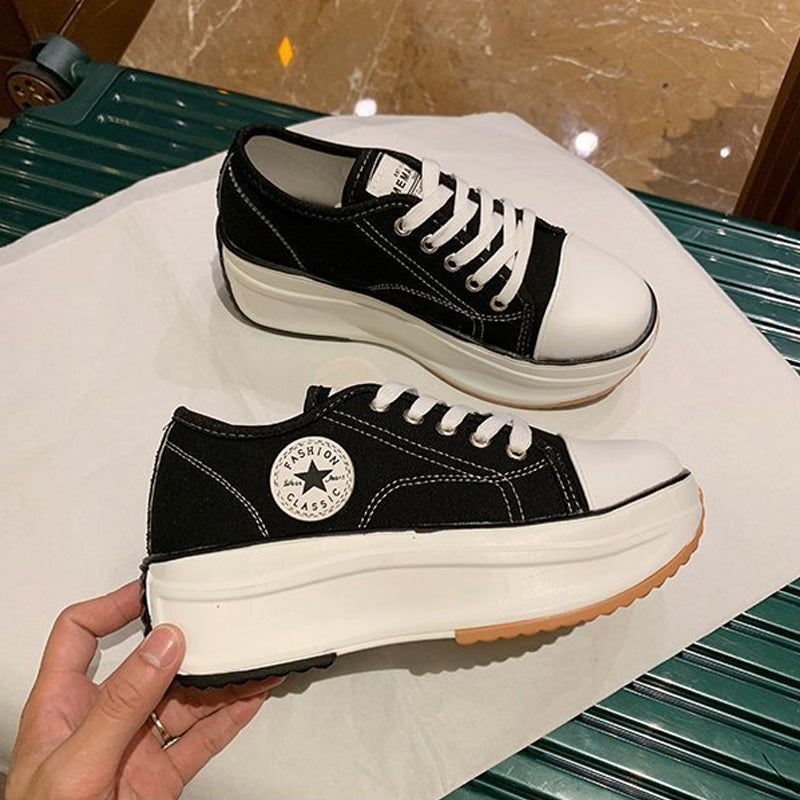 Sneakers damskie z luźnym krojem i wyrazistą podeszwą | L&V - 15 - Livia-Moda